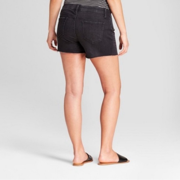 Isabel Maternity Side Inset Panel Black Midi Jean Raw Hem Shorts Size 00/24 New! - Picture 3 of 12
